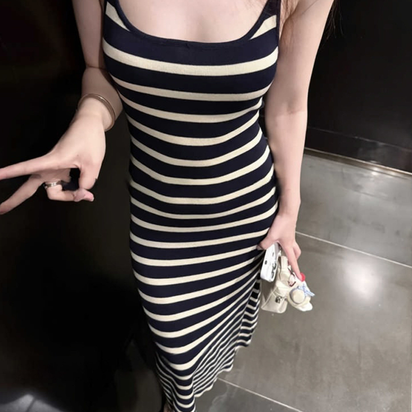 专柜正品韩版气质条纹针织连衣裙女夏季修身显瘦纯欲性感辣妹遮胯