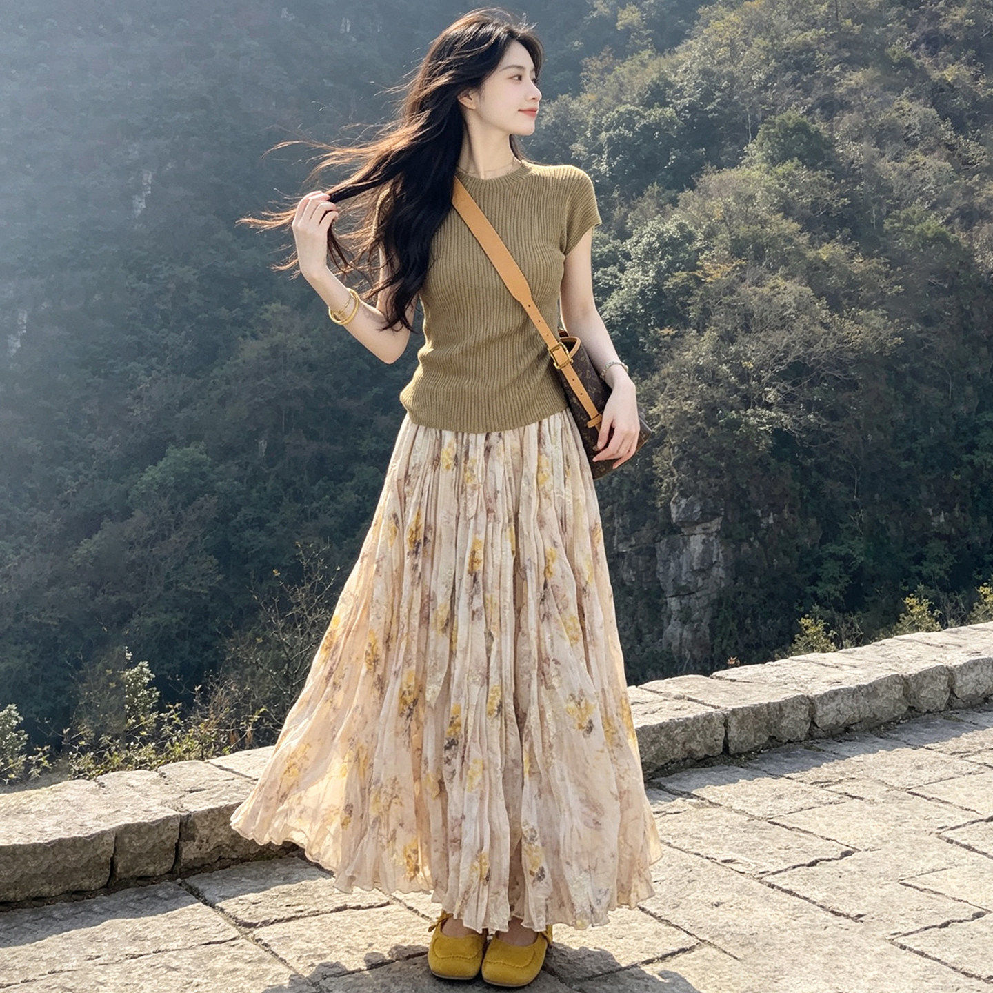 十三行正品2026夏巨好看短袖针织上衣碎花百褶半身裙套装女小个子