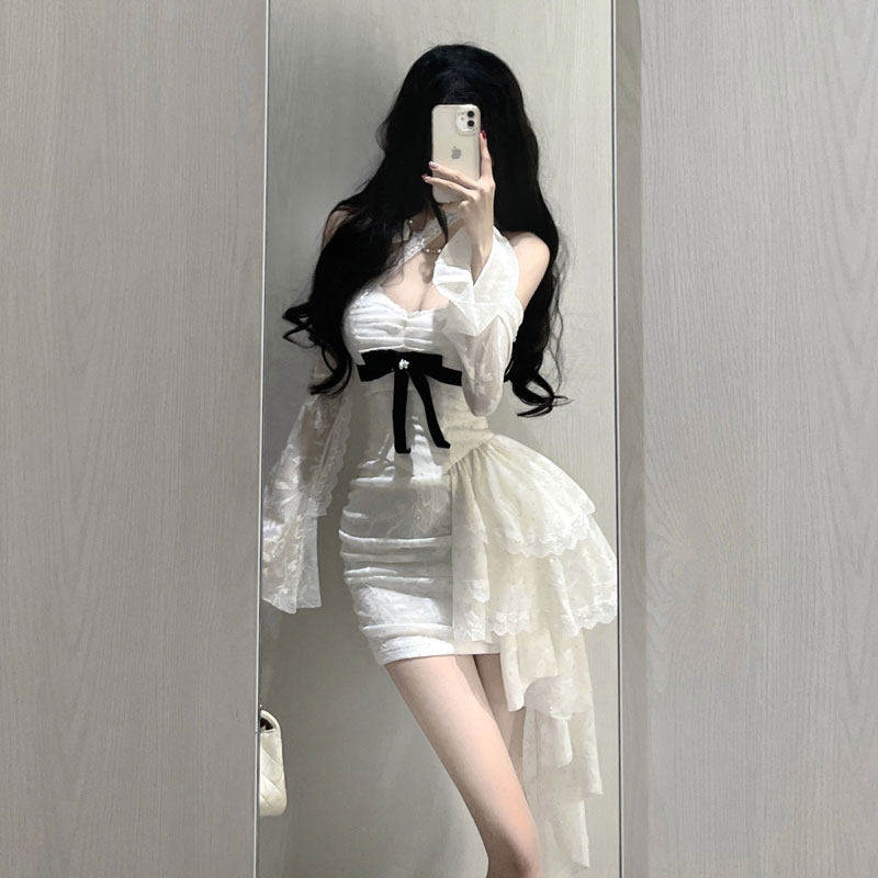 专柜正品独特绝美韩系氛围感穿搭钓系约会裙性感一字肩蕾丝拖尾包