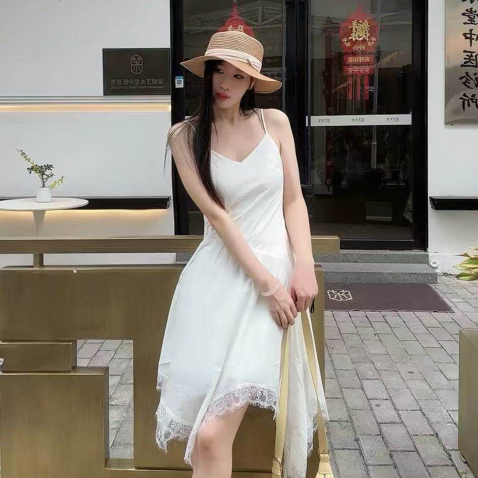 专柜正品法式浪漫莫代尔不规则中长款垂感蕾丝拼接吊带连衣裙女