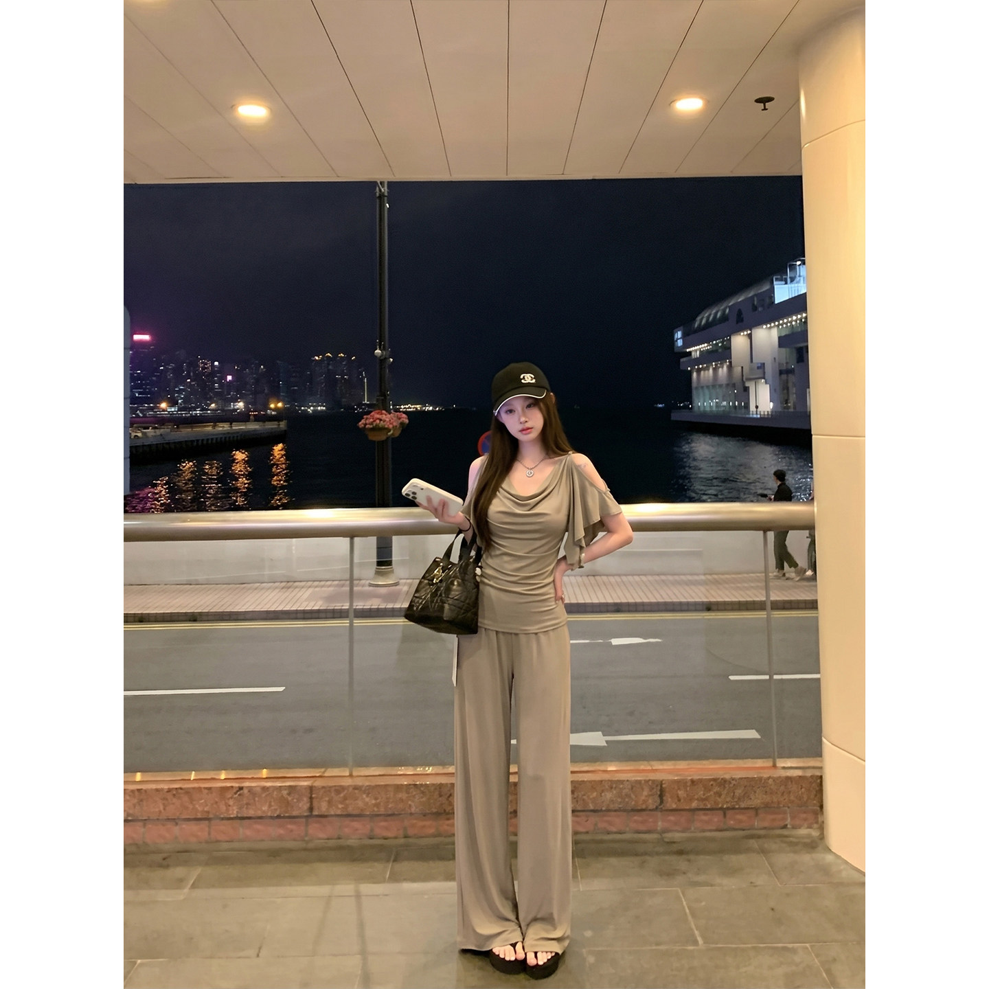 专柜正品法式松弛感休闲套装女夏荡领飞袖露肩上衣阔腿长裤两件套