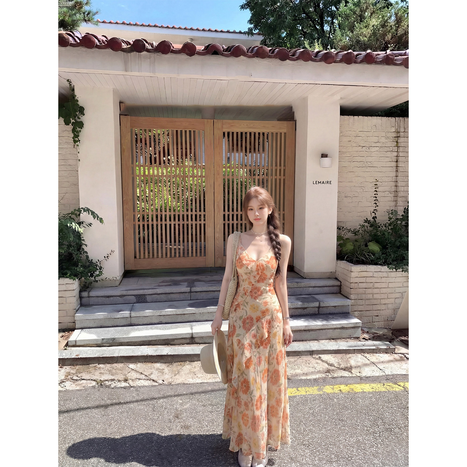 专柜正品纯欲风碎花吊带连衣裙女夏季法式茶歇收腰显瘦气质长裙子
