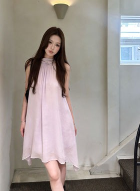 专柜高端法式气质挂脖无袖显瘦短款连衣裙女夏新款宽松韩版透气连