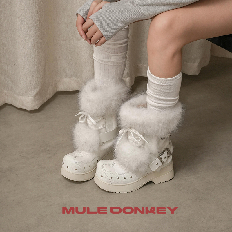 多嘴驴Donkey白色毛毛雪地靴