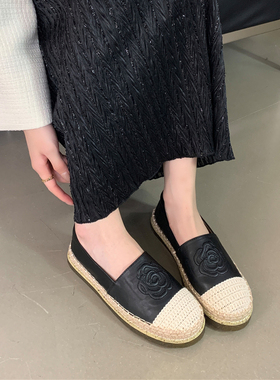 2026年春季新款休闲风渔夫鞋女一脚蹬平底软皮舒适浅口圆头单鞋