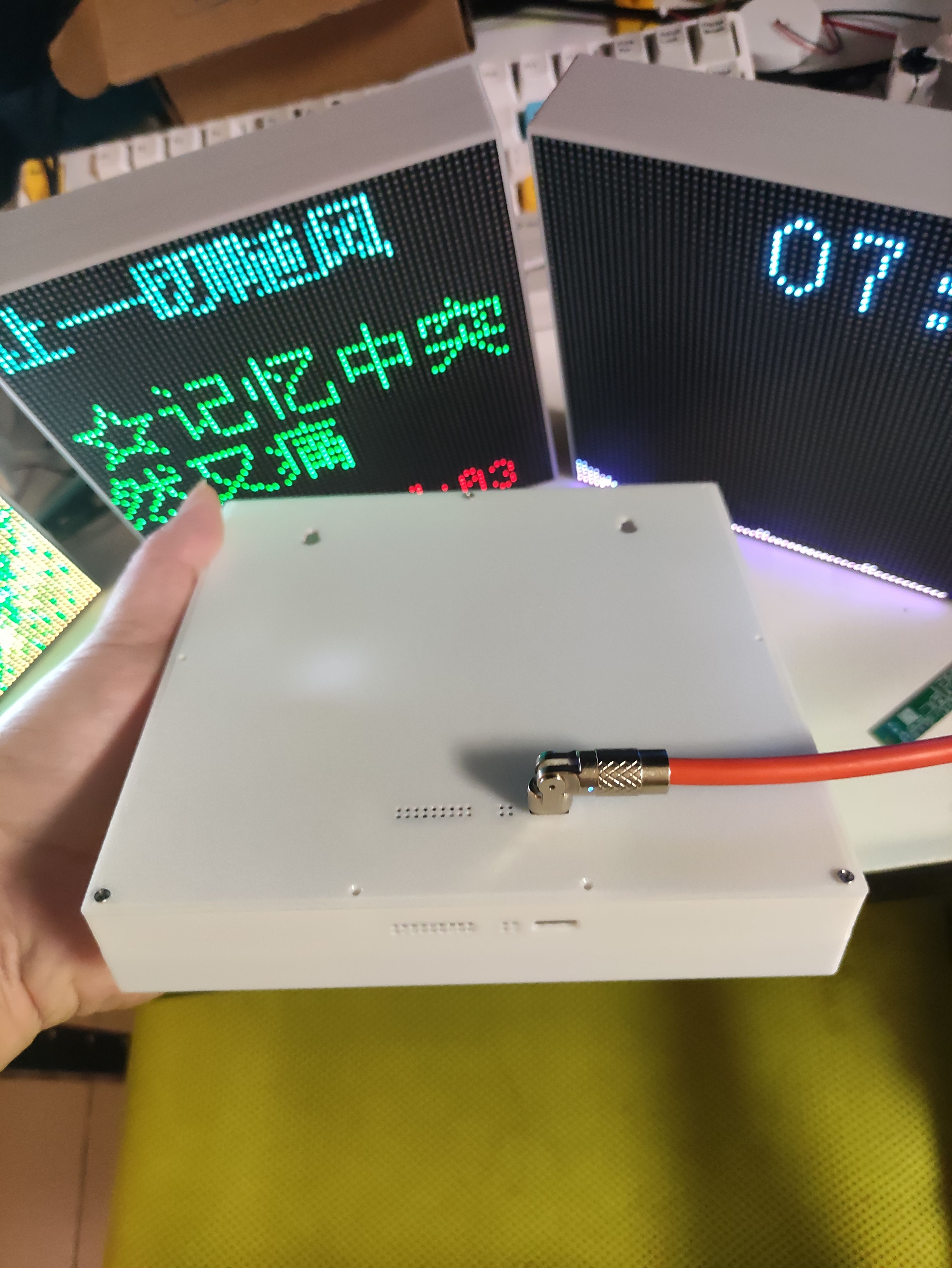 esp32 S3 64X64全彩点阵屏时钟