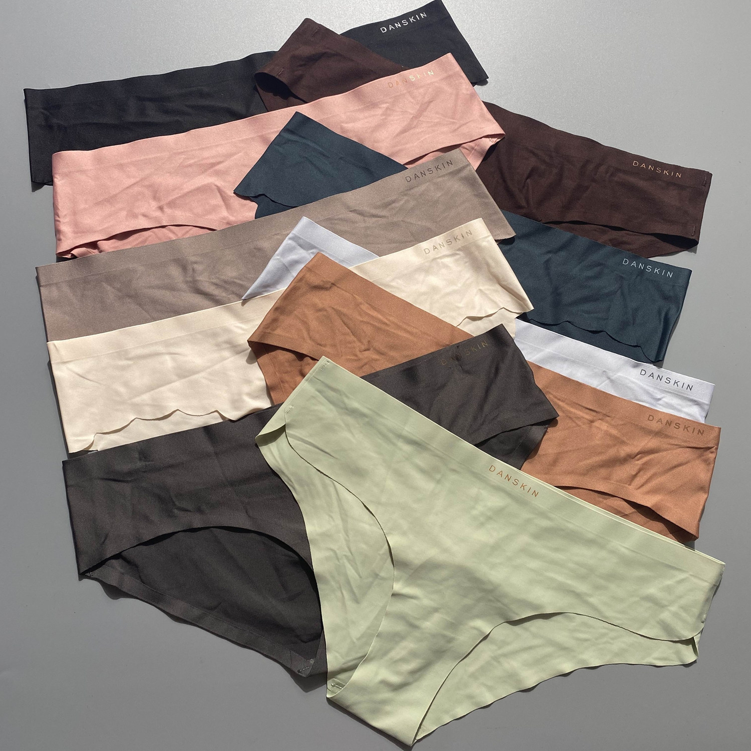 冰丝少女超薄内裤女无痕性感速干学生纯棉档抗菌中腰三角裤女 杂1