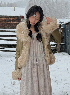 QSC滩羊毛皮草领棕绿色pu环保皮衣收腰绑带喇叭袖外套