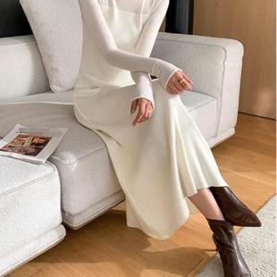 法式白色高领针织连衣裙女秋冬新款修身显瘦打底内搭毛衣长裙子潮