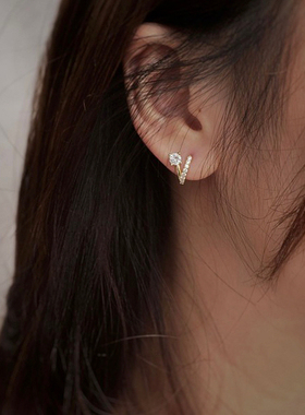 法式简约设计s925纯银小众精致v型高级感耳钉日常通勤百搭耳饰