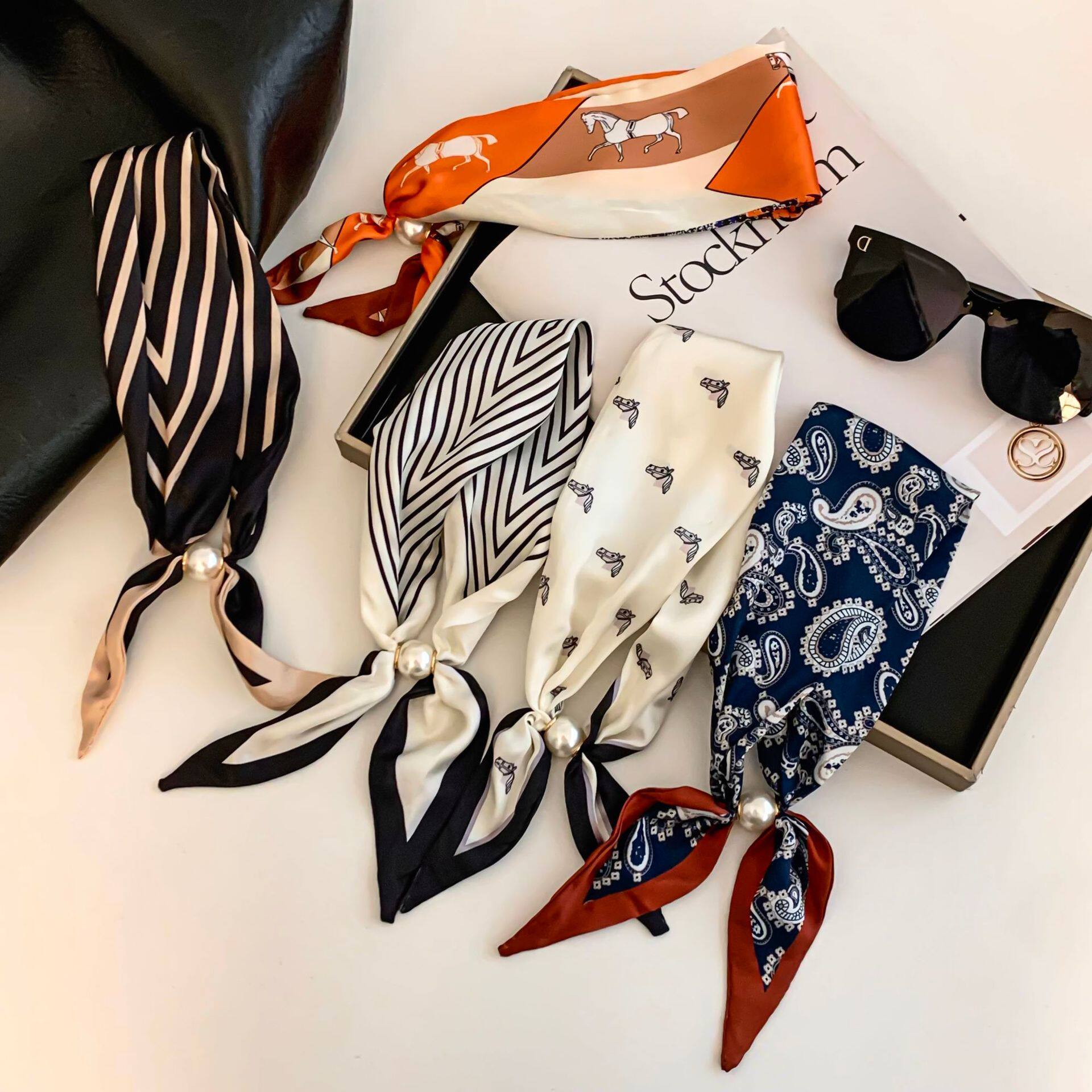 丝巾长条新款百搭神器护颈项链配饰锁骨小领巾围脖珍珠磁吸扣丝巾