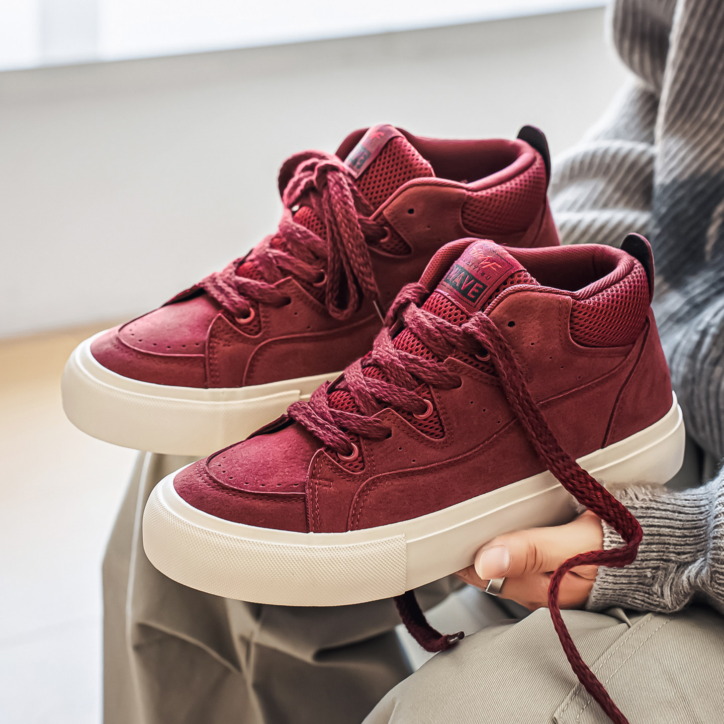 酒红色高帮板鞋男款休闲复古青少年鞋2025新款秋季鞋子男百搭潮鞋,流行男鞋,高帮鞋,淘宝优惠券,粉丝福利购,淘宝优惠卷