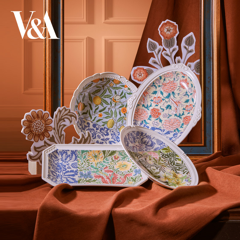 VA博物馆浮雕复古欧式陶瓷盘礼盒