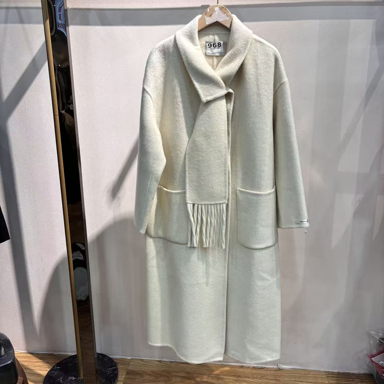 鸢系列秋冬款70%绵羊毛20%莱赛尔10%聚脂双面羊绒长款外套5286