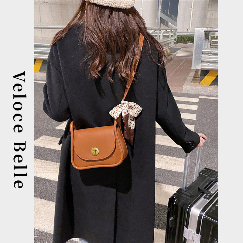 包包女2025新款春秋季轻奢小众高级感时尚休闲百搭单肩斜跨小方包