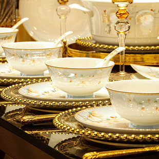 乔迁之喜入宅餐具碗盘家用套装高级感小众新中式景德镇一级骨瓷碗