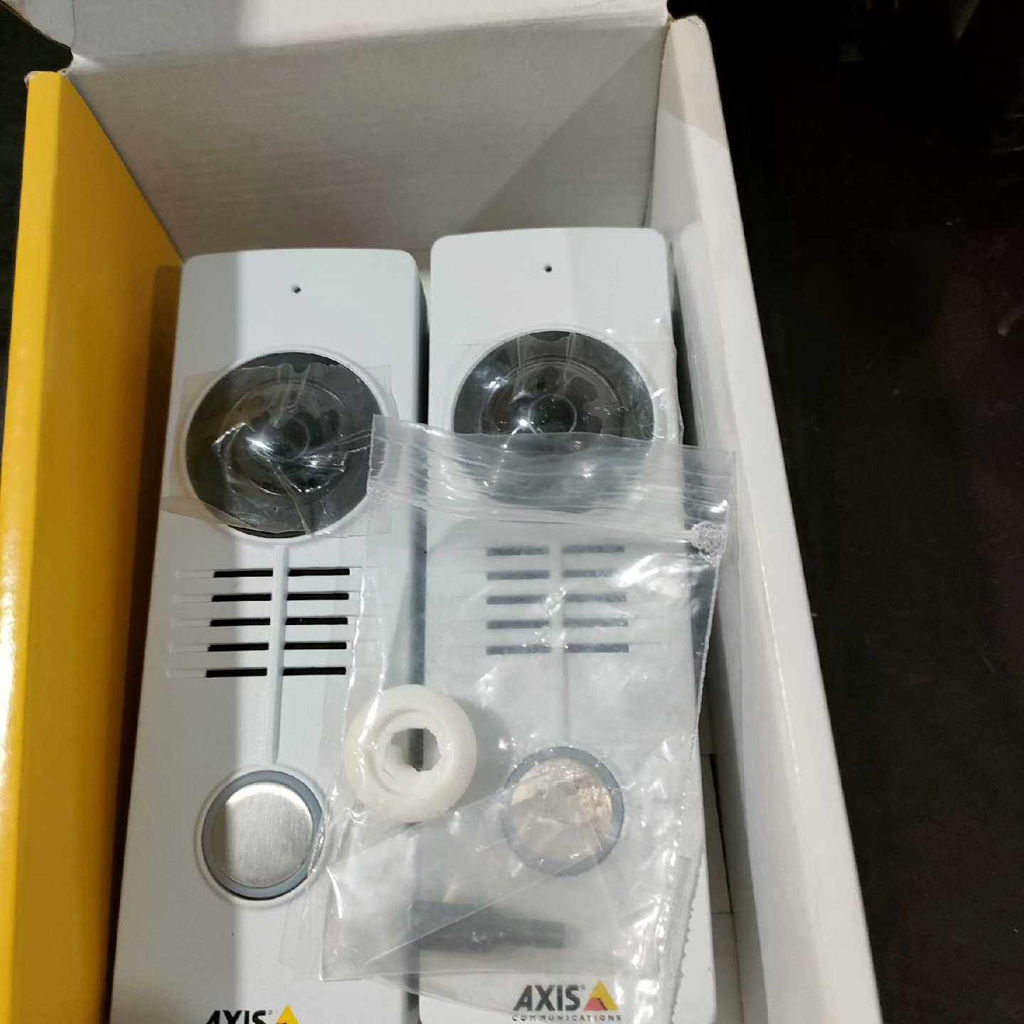 全新，2个，安讯士网络视频门站AXIS A8105-E Ne—议价