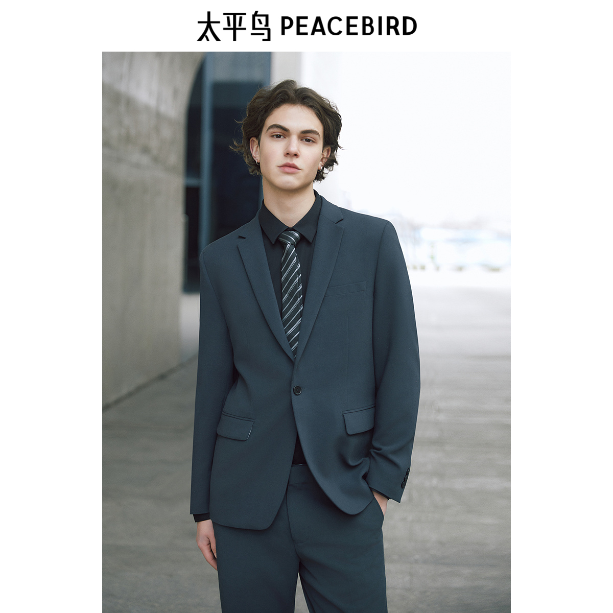 太平鸟男装西装2025年春秋新款黑色商务男士西服 B1BAE1X11