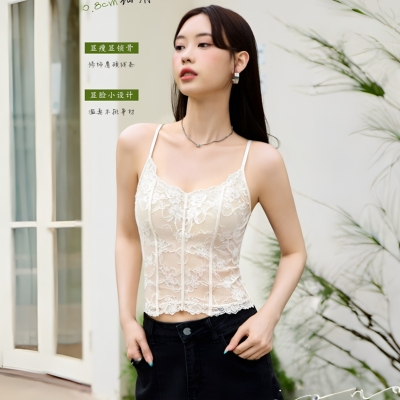 法式蕾丝带胸垫美背显瘦吊带背心
