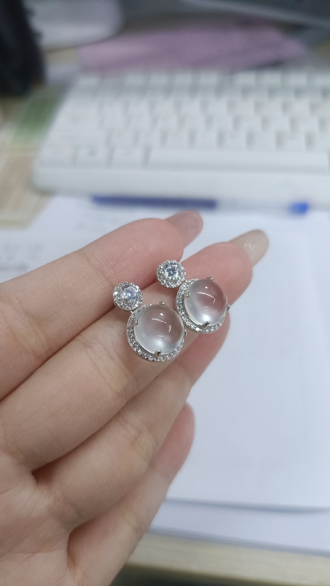 纯天然玉石俄国玻璃种俄冰俄白卡银饰吊坠