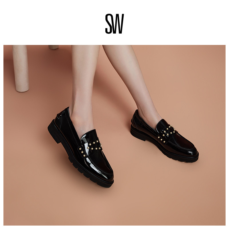 SW早春珍珠圆头松糕厚底乐福鞋女