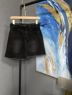 M黑灰色磨白有腰带不对称下摆牛仔短裙MA183UNF403