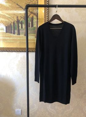 【摩系列】黑色纯色v领羊毛针织连衣裙带开叉MA174SWT321