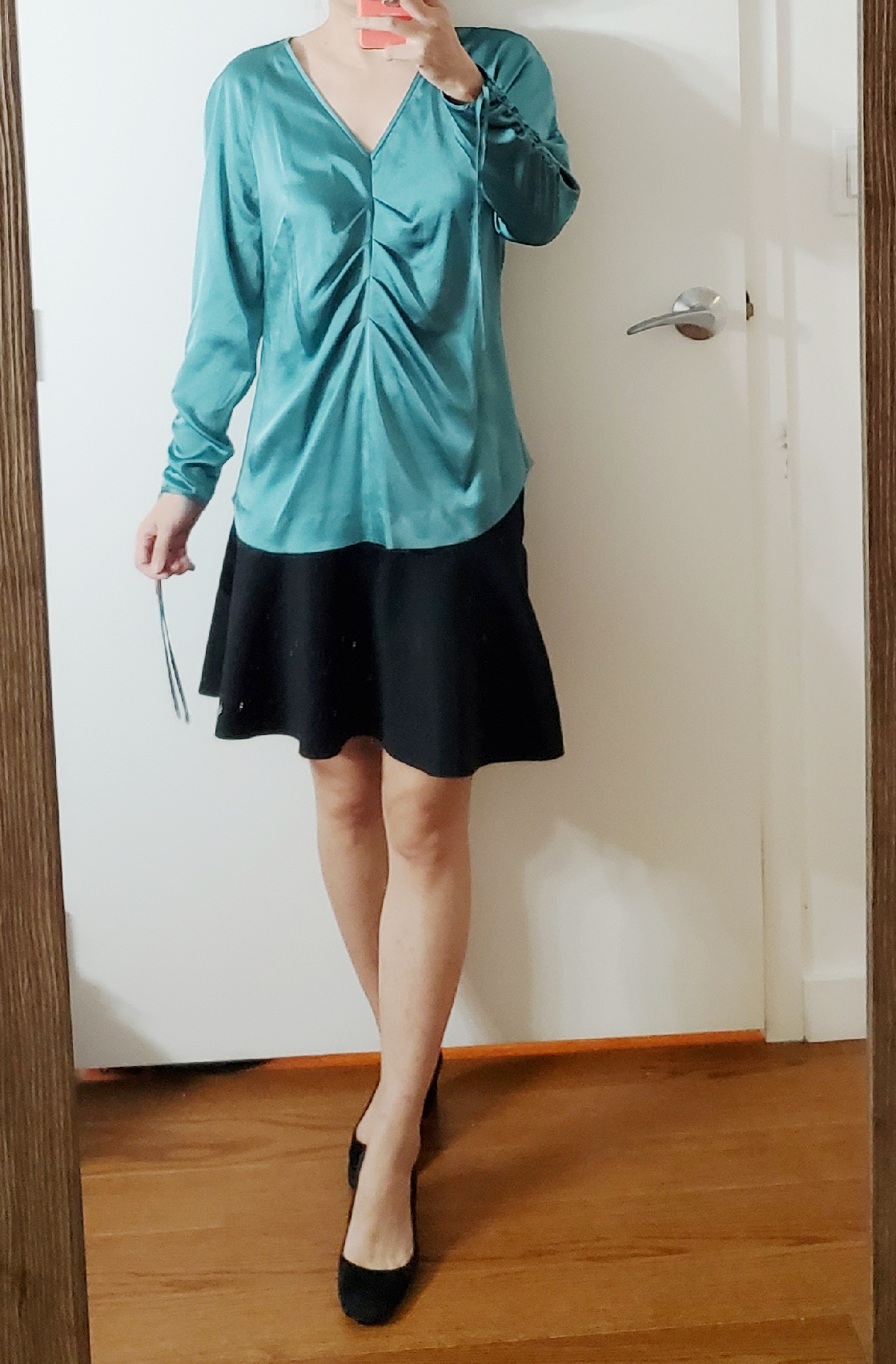 思思美代 正品 代购 dvf 春季新品 绿色褶皱 绸缎面闪亮 上衣shay