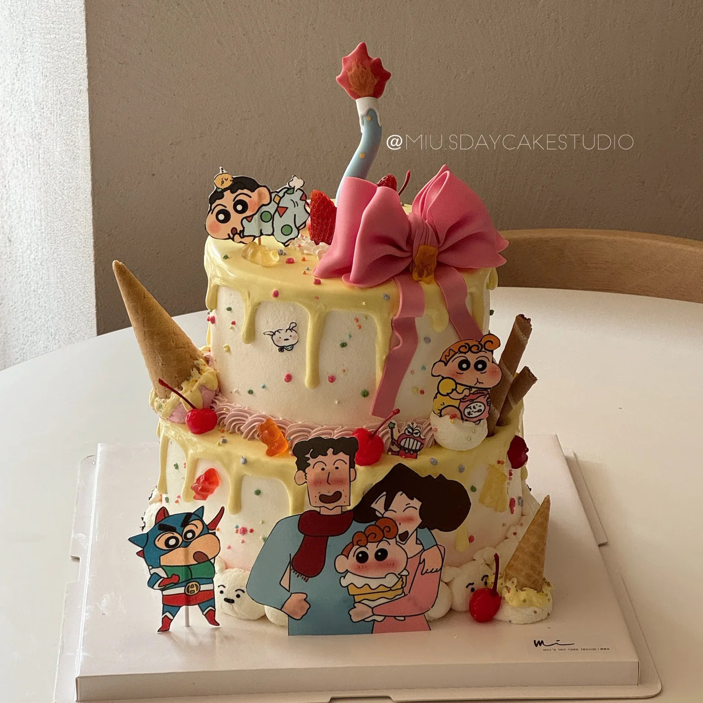 卡通蜡笔小新一家人生日蛋糕装饰
