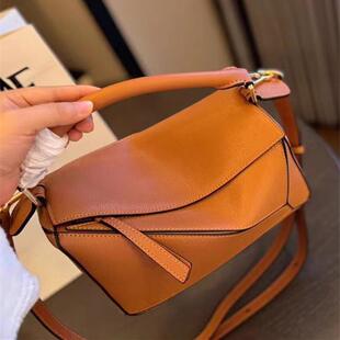 新款真皮女包mini几何包牛皮枕头包单肩斜挎包法国轻奢大牌手提包