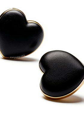 现货黑金小羊皮爱心耳钉女 复古新品包邮简约桃心立体百搭耳夹ins