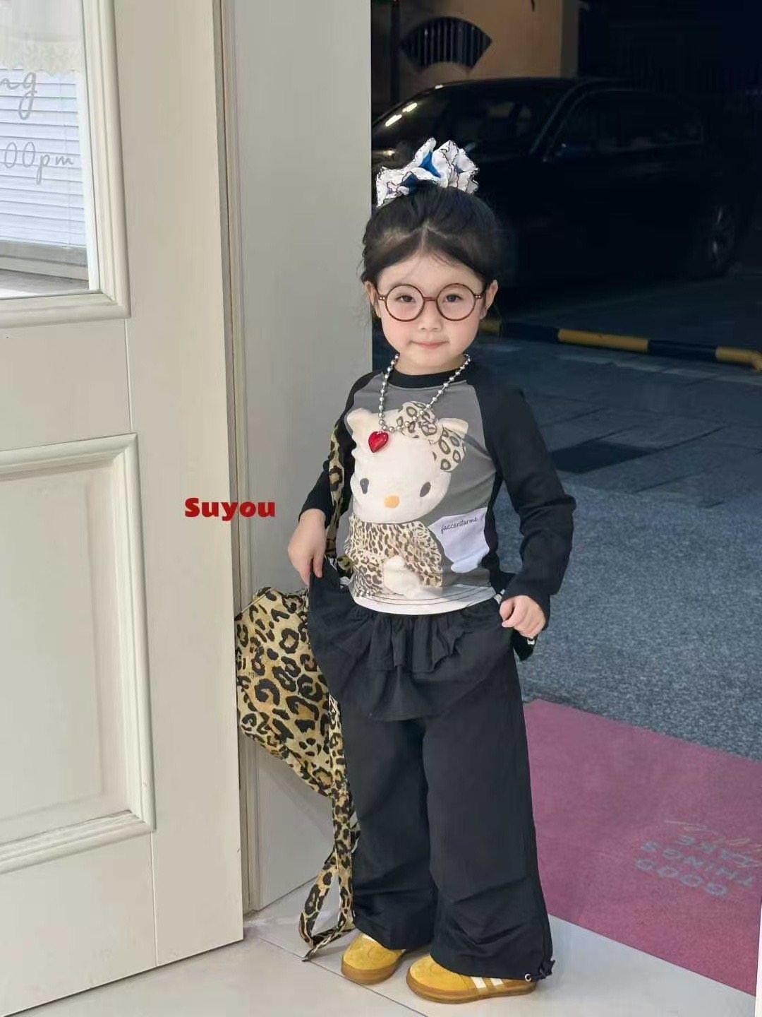 小豹纹helloKitty女童长袖卫衣秋小女孩时髦t恤儿童纯棉上衣套装