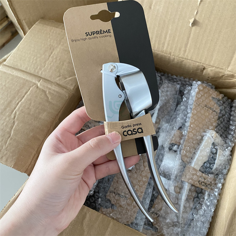 出口单！高品质厨房压蒜器合金压蒜泥