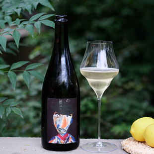 斯洛伐克Naboso那博索酒庄歌剧传统法起泡酒 炸裂玫瑰荔枝香气