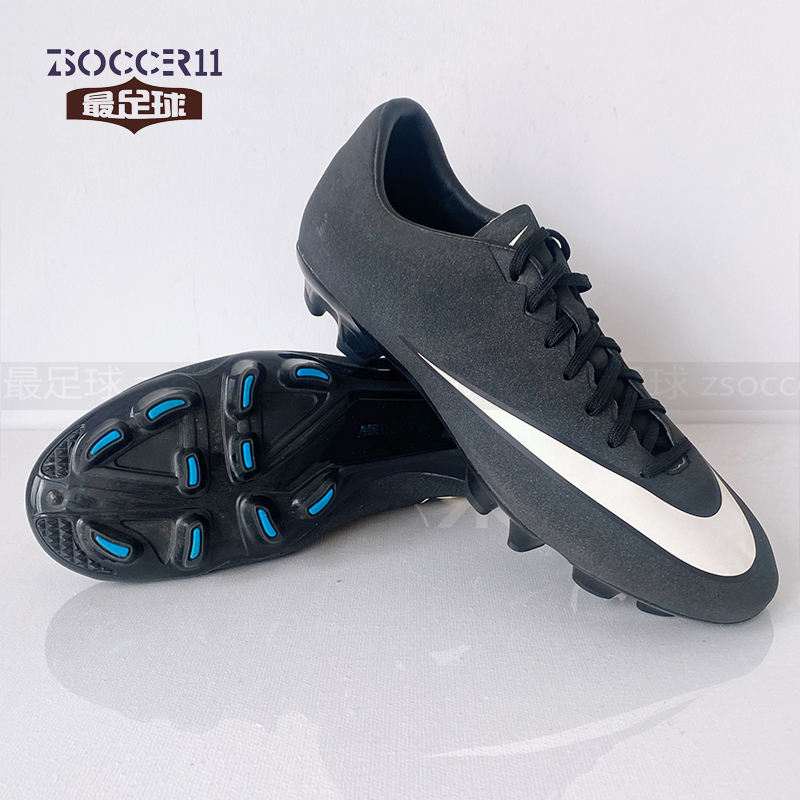 nike足球鞋C罗限定版次顶人草