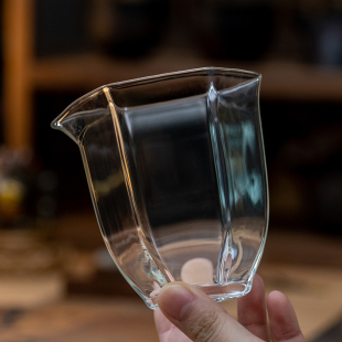 轻奢公杯茶海茶具茶道配件 创意透明玻璃公道杯分茶杯加厚耐热日式