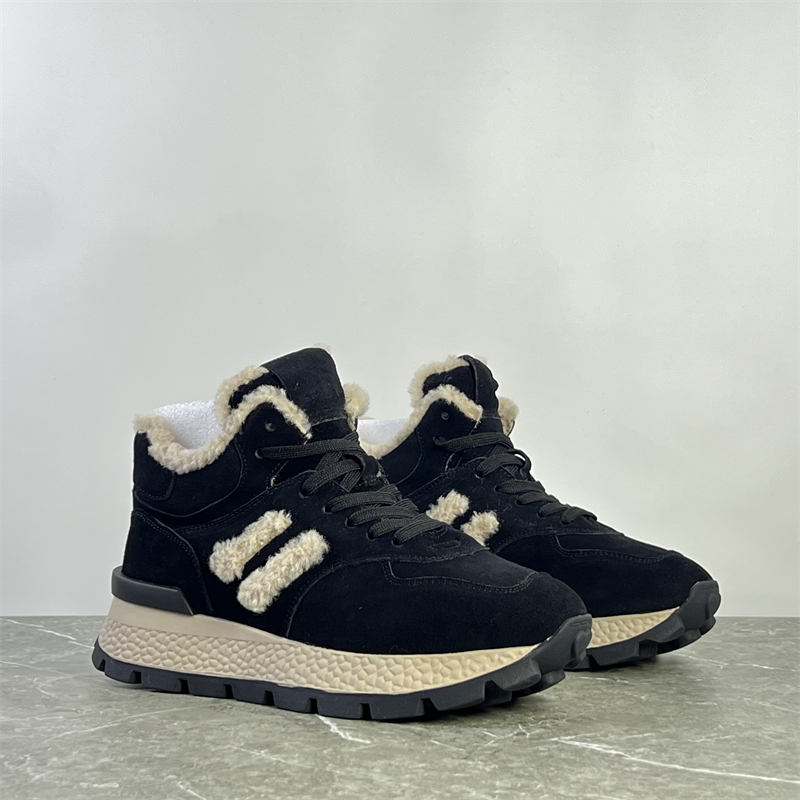 出俄罗斯冬季真皮雪地靴羊毛保暖女短靴厚底防滑女棉鞋耐寒-30°