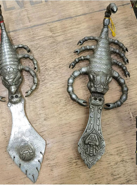 尼泊尔手工纯铁挂件 忿怒莲师铁蝎法器 多杰措列愤怒莲师铁蝎轮