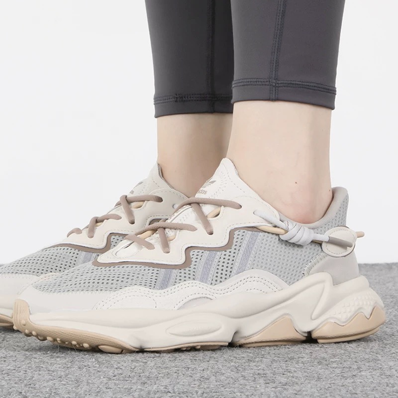 Adidas阿迪达斯男女款运动休闲鞋