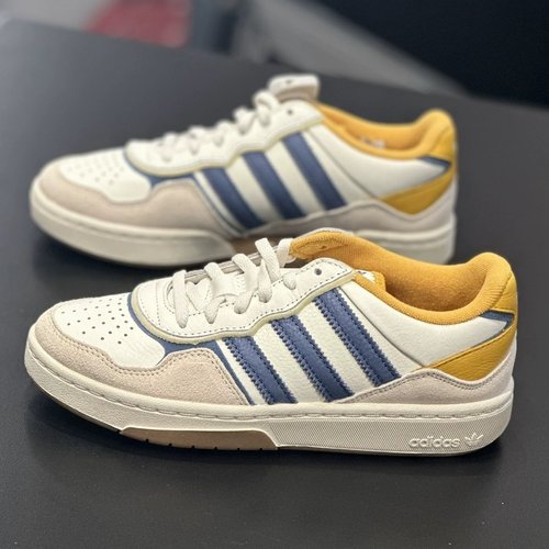 Adidas阿迪达斯男女低帮板鞋