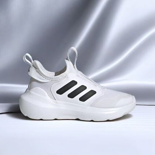 Adidas儿童魔术贴运动休闲鞋