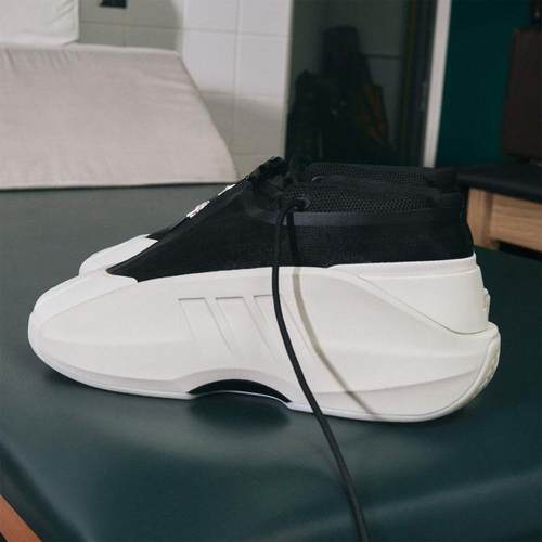 Adidas阿迪达斯科比篮球鞋