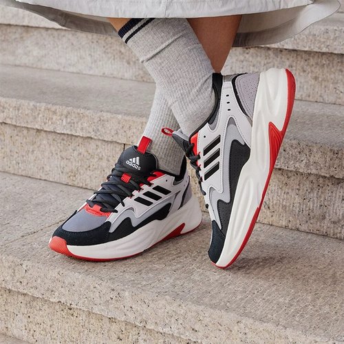 Adidas阿迪达斯男女款休闲鞋