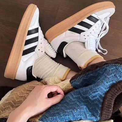 adidas复古百搭舒适耐磨板鞋