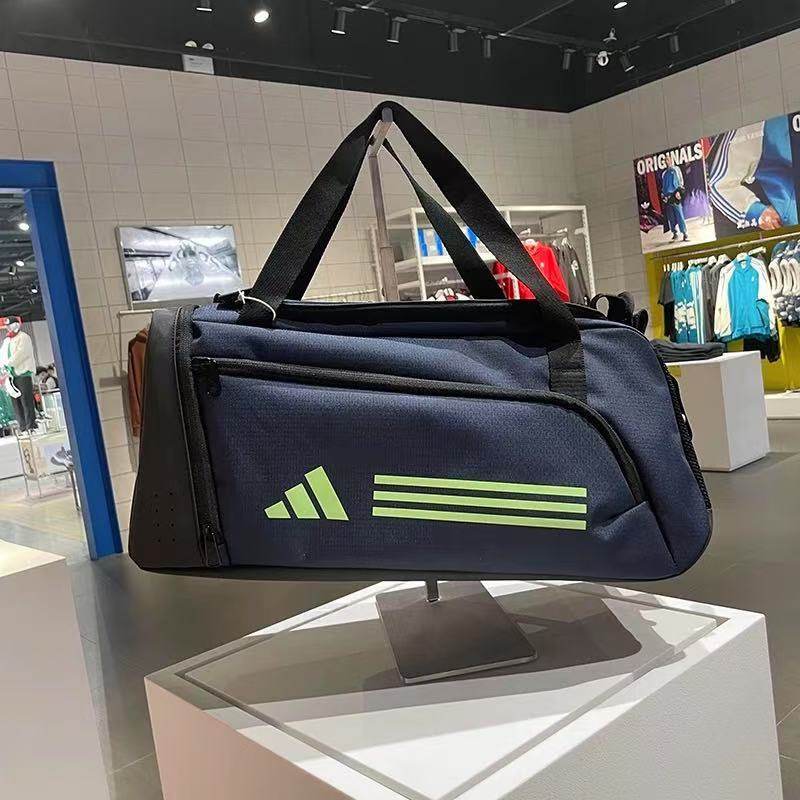 Adidas阿迪达斯TR DUFFLE M男女同款大容量休闲旅游斜挎包IR9820,运动包/户外包/配件,挎包/拎包/休闲包,淘宝优惠券,粉丝福利购,淘宝优惠卷