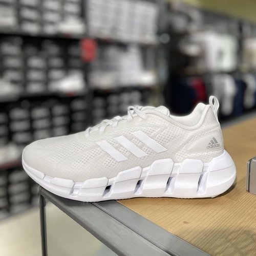 Adidas阿迪达斯跑步鞋清风