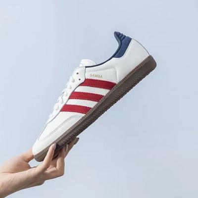 adidas低帮板鞋德训鞋
