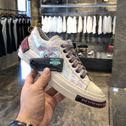 欧洲站真皮女鞋潮2021秋季新款休闲运动透气拼色ins超火板鞋单鞋