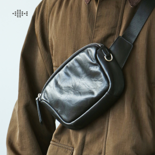 LANSPACE头层牛皮小胸包男式 小方包 真皮小包包休闲手机包简洁款