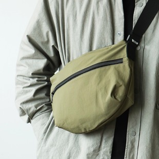 LANSPACE男式 尼龙单肩包轻便布包简洁休闲斜挎包手机包户外徒步包